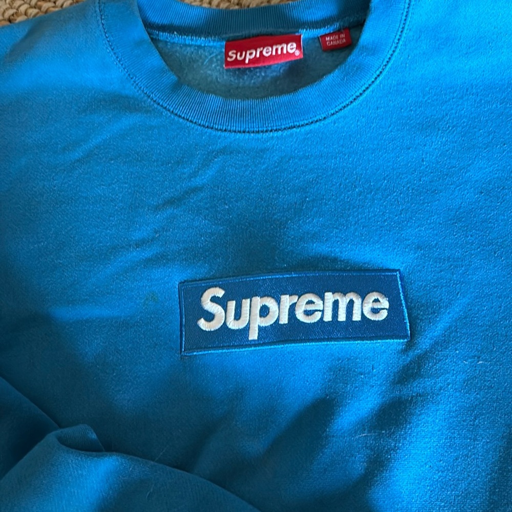 Supreme blue sweatshirt